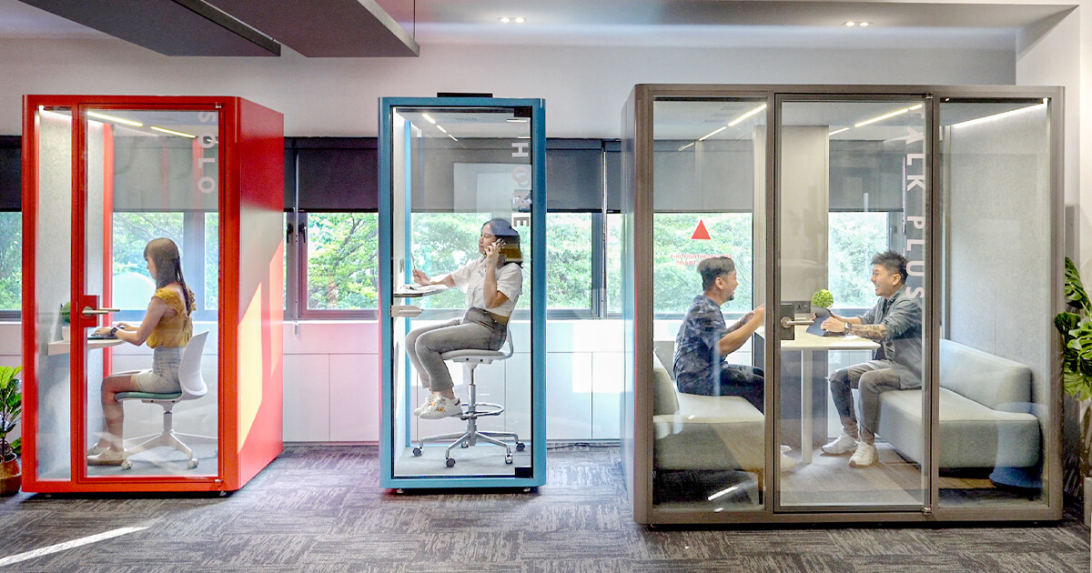 Atmosphere sales pod chair